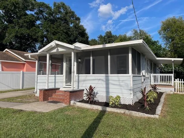 $1,995 | 6917 North Lynn Avenue, Tampa, FL 33604