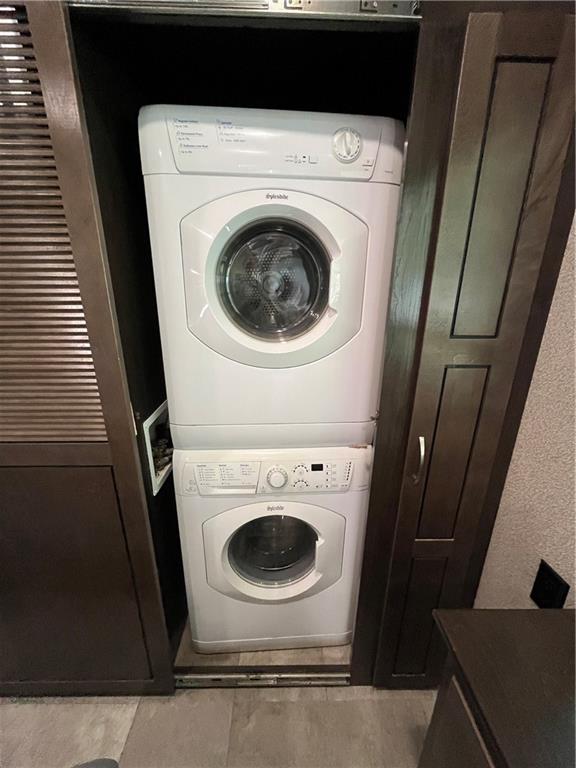 94 Bridge Loop Drive Cleveland, GA 30528 - Photo 40 of 79 a utility room with dryer and washer