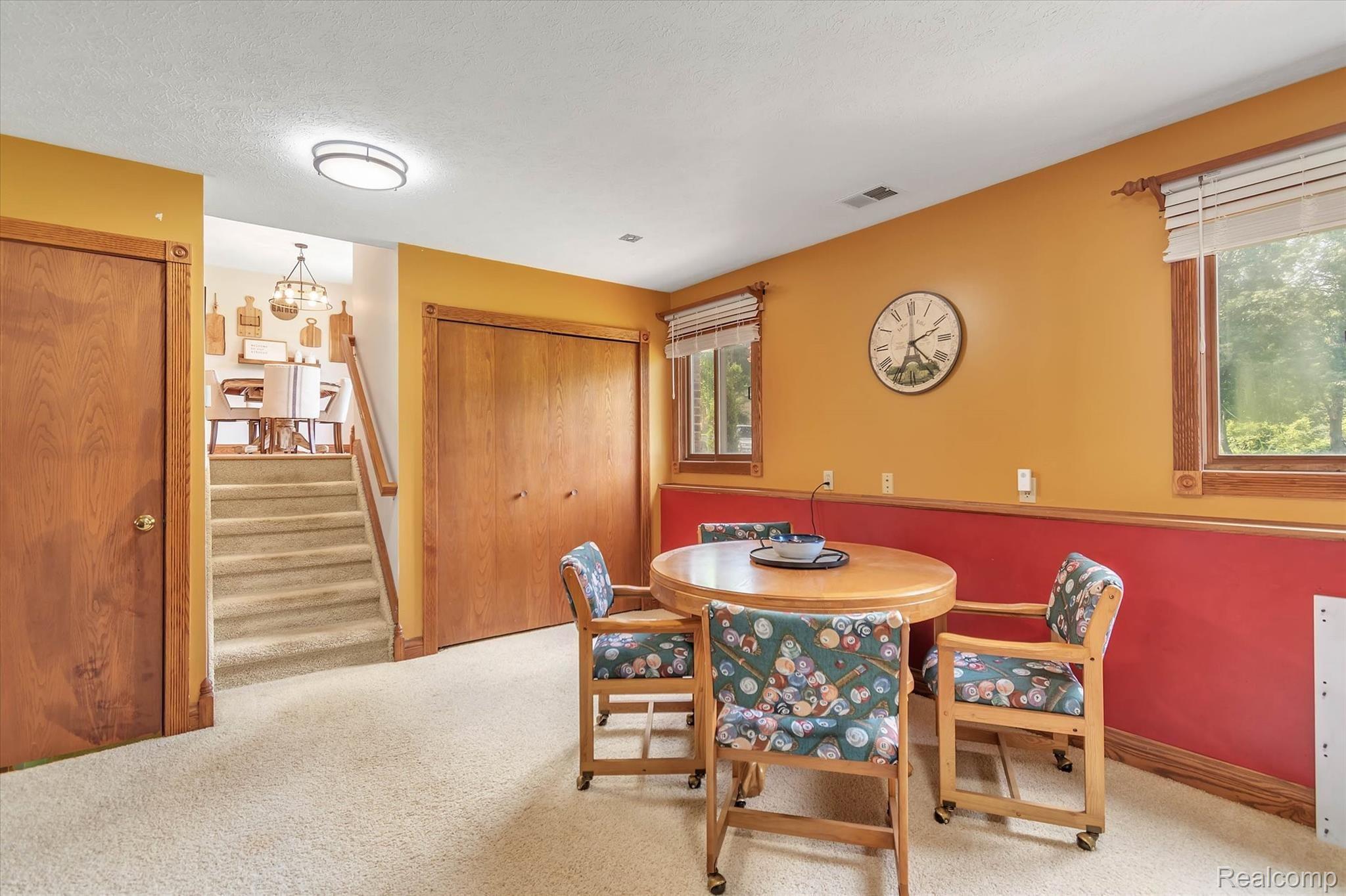 2601 Fisk Road Howell, MI 48843 - Photo 19 of 44 21-2601 Fisk Rd-Casual Dining Area.jpg