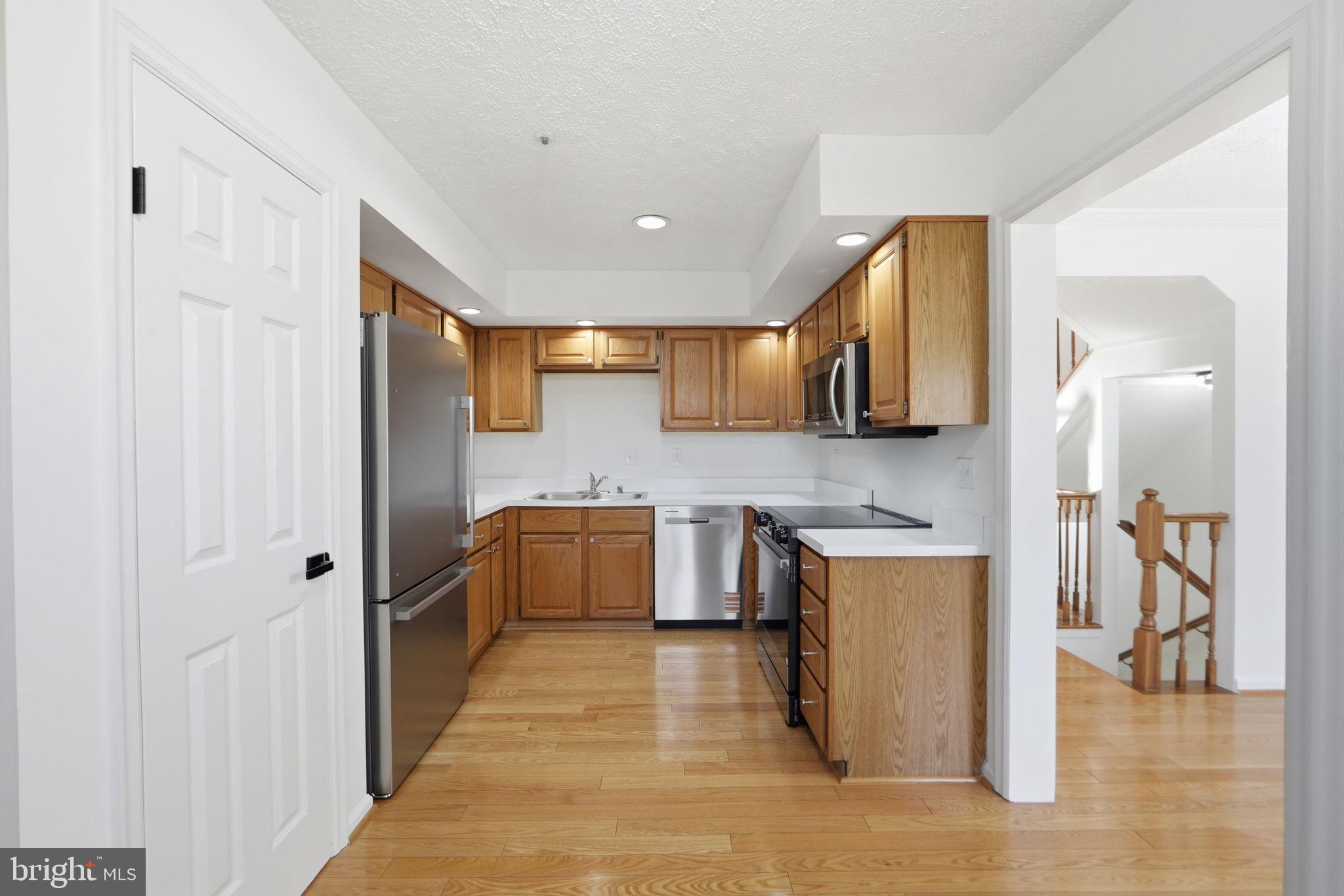 19217 Cross Ridge Drive Germantown, MD 20874 - Photo 14 of 46