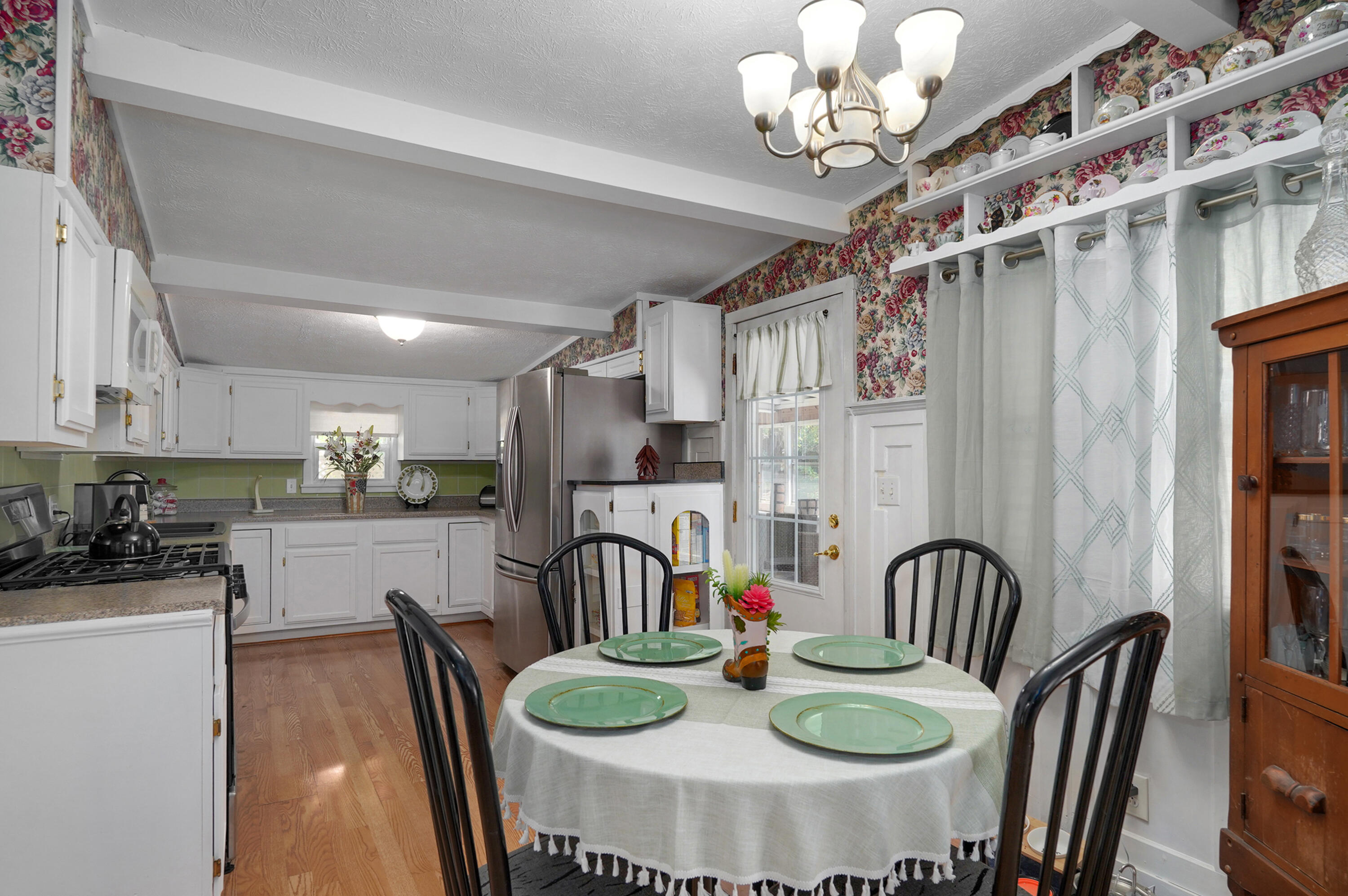 1908 South Holland Avenue Springfield, MO 65807 - Photo 14 of 42 1908 S Holland Ave-13