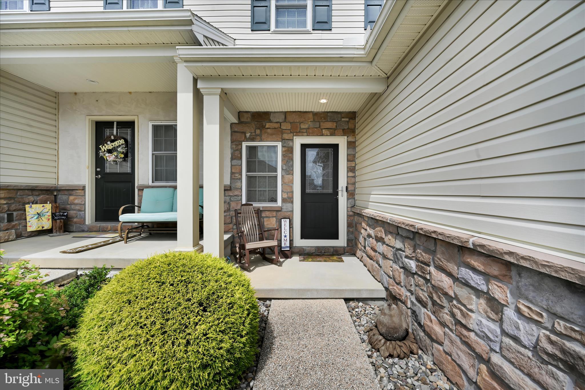 718 Stone Creek Road Lancaster, PA 17603 - Photo 2 of 34 Front Porch