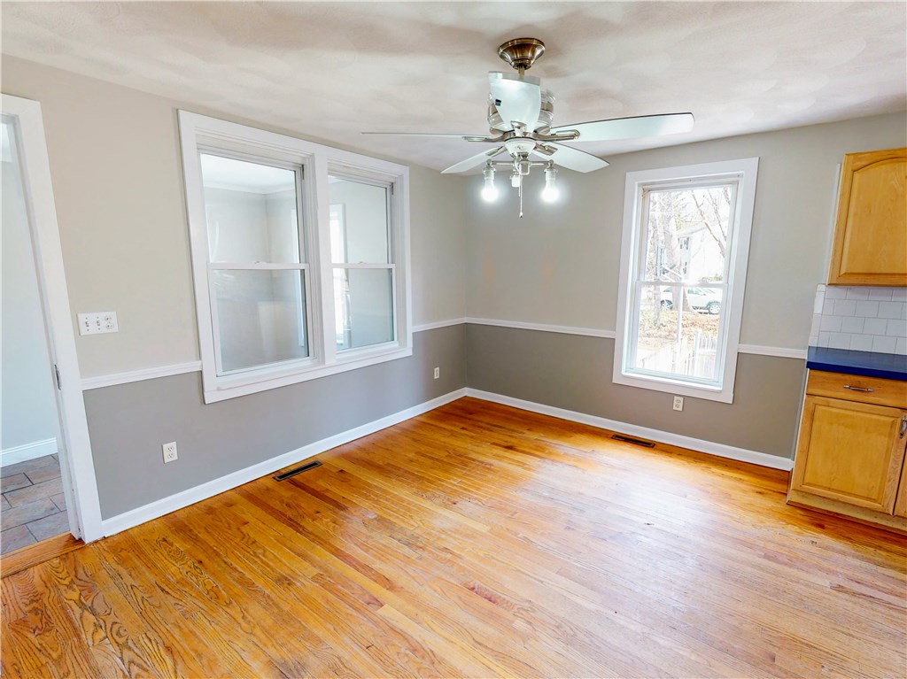 8 Ridgeway Avenue Warwick, RI 02889 - Photo 13 of 31 Gallery Image 13
