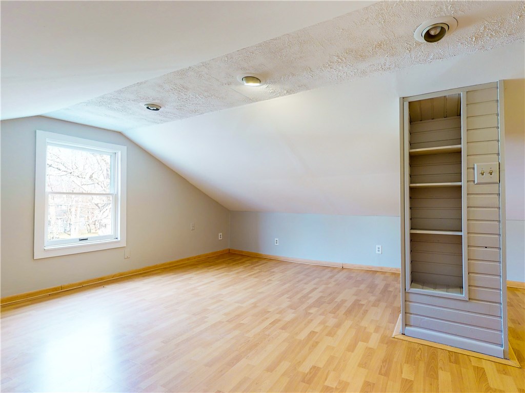 8 Ridgeway Avenue Warwick, RI 02889 - Photo 18 of 31 Gallery Image 18