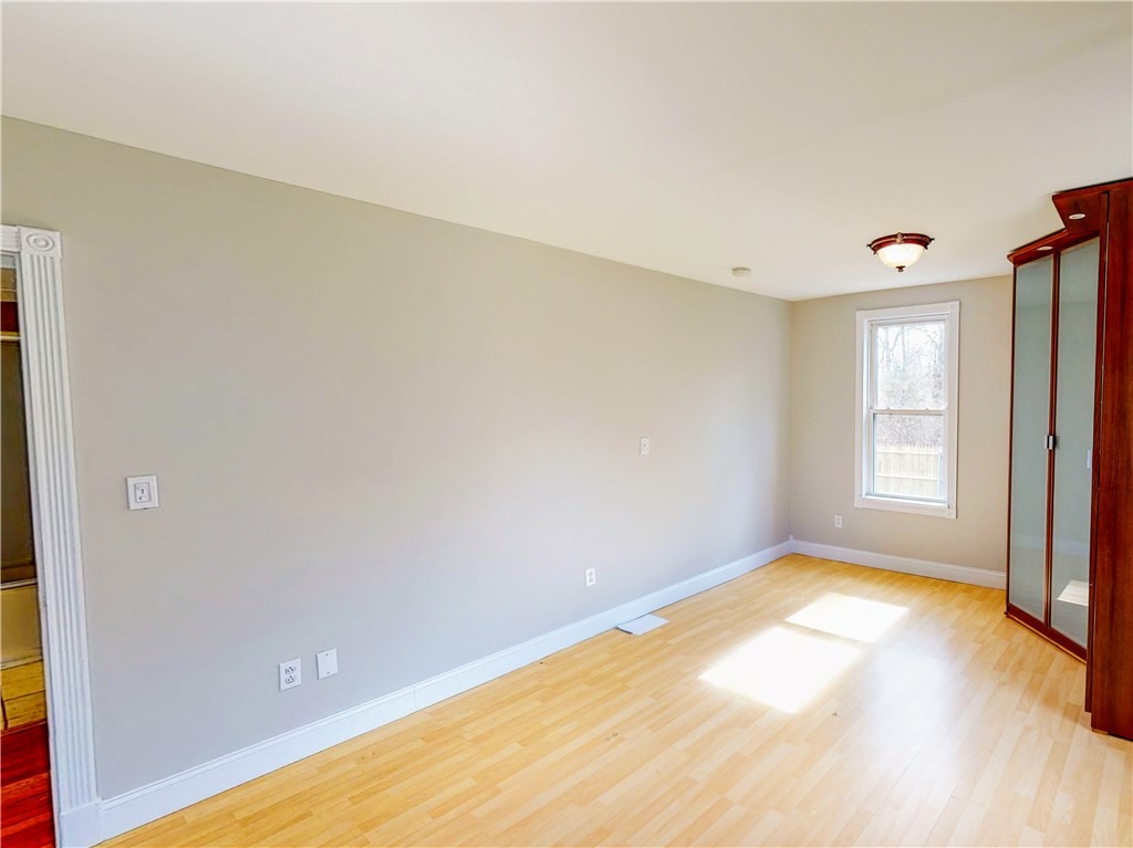 8 Ridgeway Avenue Warwick, RI 02889 - Photo 19 of 31 Gallery Image 19