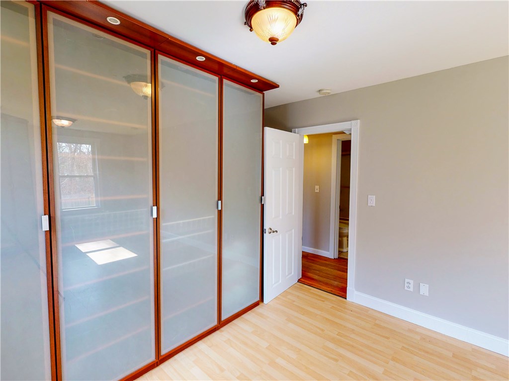 8 Ridgeway Avenue Warwick, RI 02889 - Photo 20 of 31 Gallery Image 20