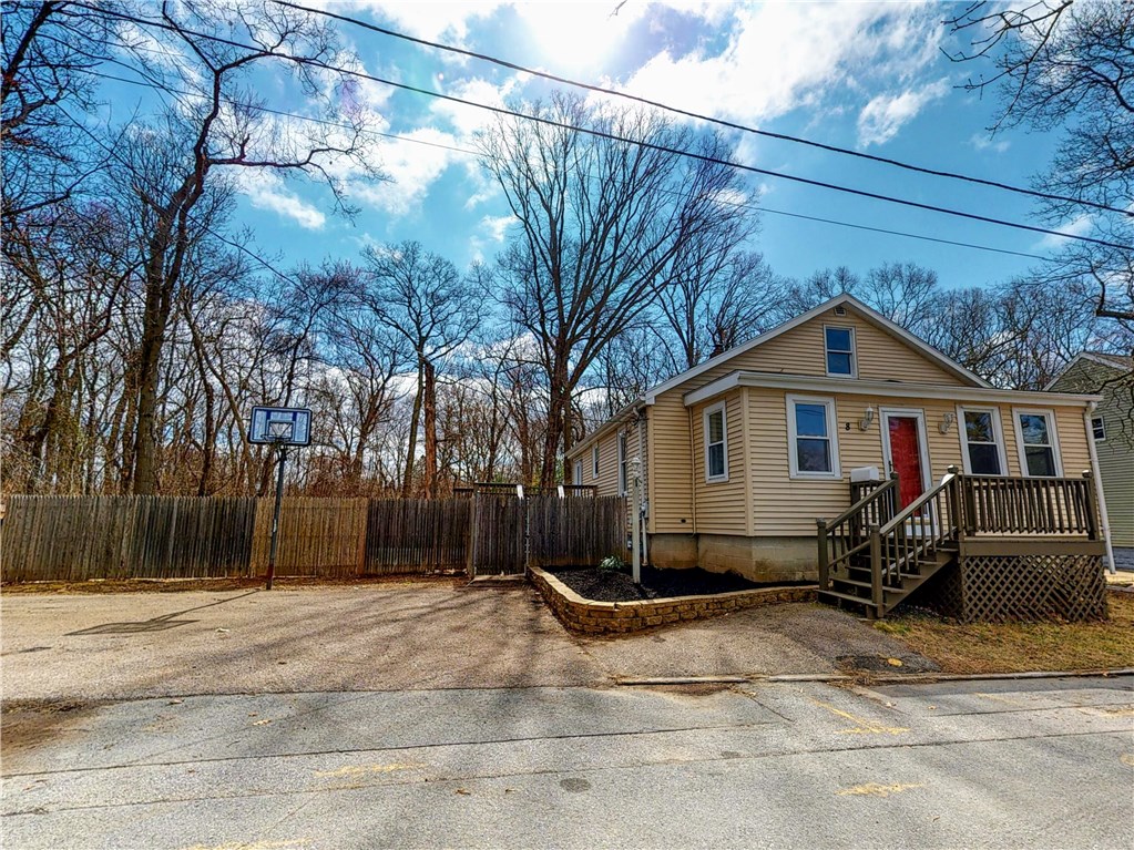 8 Ridgeway Avenue Warwick, RI 02889 - Photo 2 of 31 Gallery Image 2