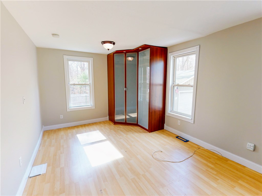 8 Ridgeway Avenue Warwick, RI 02889 - Photo 21 of 31 Gallery Image 21