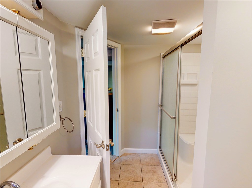 8 Ridgeway Avenue Warwick, RI 02889 - Photo 24 of 31 Gallery Image 24
