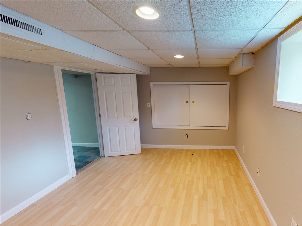 8 Ridgeway Avenue Warwick, RI 02889 - Photo 26 of 31 Gallery Image 26