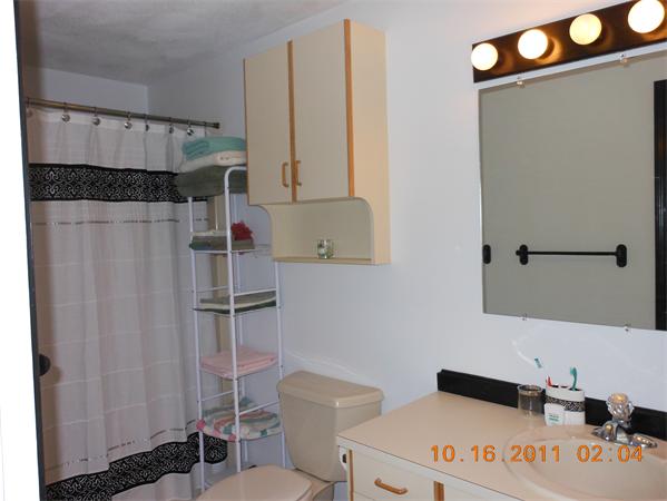 233 Oak Ridge Road, Unit 10 Plaistow, NH 03865 - Photo 13 of 24 Gallery Image 13