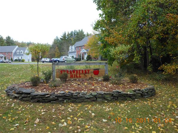 233 Oak Ridge Road, Unit 10 Plaistow, NH 03865 - Photo 3 of 24 Gallery Image 3