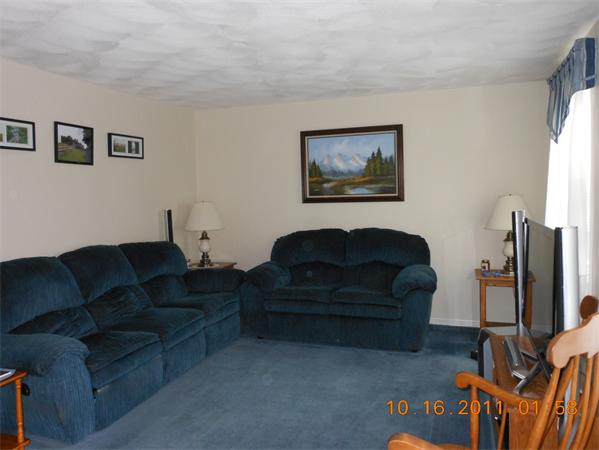 233 Oak Ridge Road, Unit 10 Plaistow, NH 03865 - Photo 4 of 24 Gallery Image 4