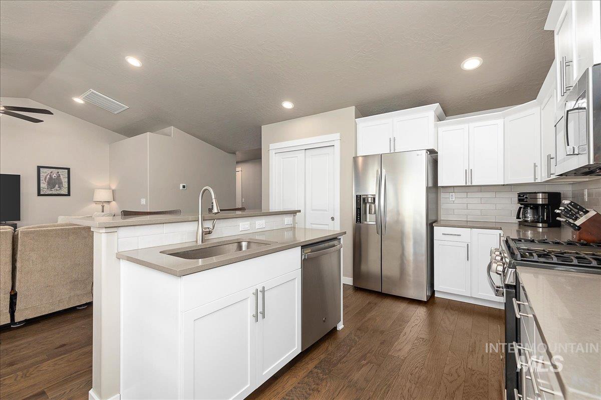 6861 South Maverick Way Boise, ID 83709 - Photo 8 of 46