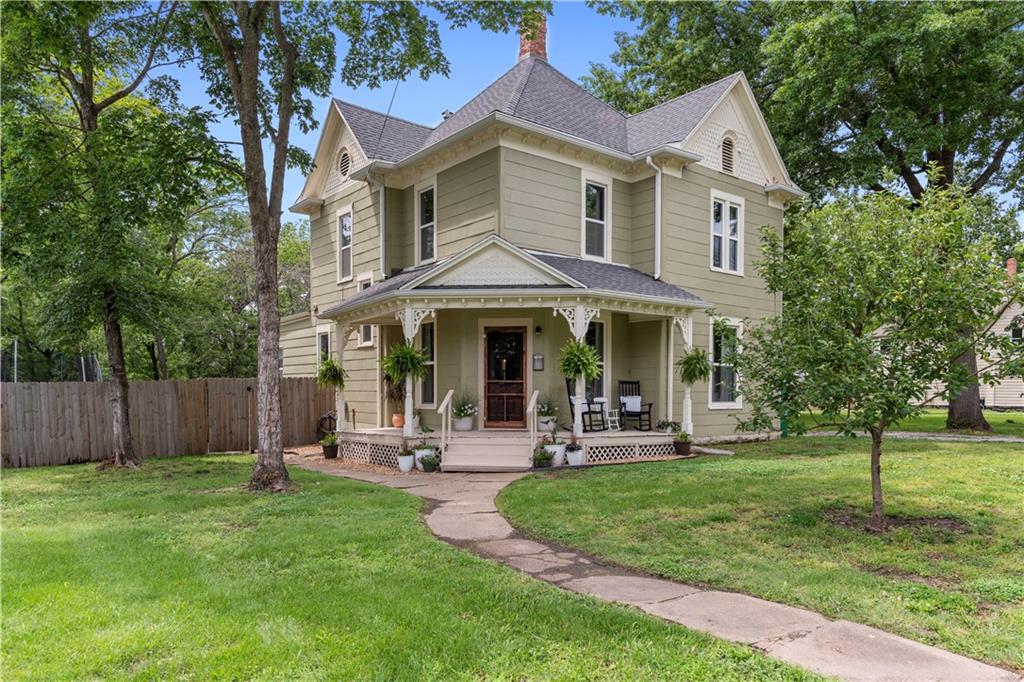 104 North High Street Butler, MO 64730 - Photo 1 of 49