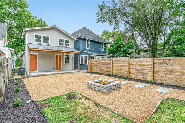 $265,000 | 2532 Charlotte Street, Kansas City, MO 64108