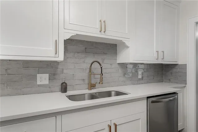 $275,000 | 2532 Charlotte Street, Kansas City, MO 64108