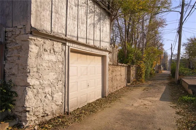 $265,000 | 2532 Charlotte Street, Kansas City, MO 64108