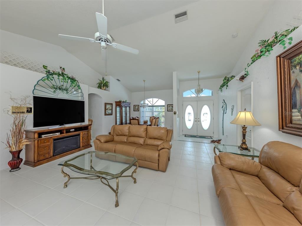 25244 Rampart Boulevard Punta Gorda, FL 33983 - Photo 7 of 54