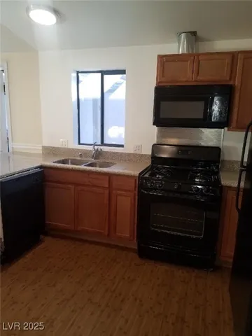 $1,395 | 5583 Hobble Creek Drive, Las Vegas, NV 89120