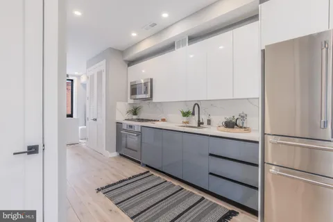 $749,900 | 1332 G Street Southeast, Unit 2, Washington, DC 20003