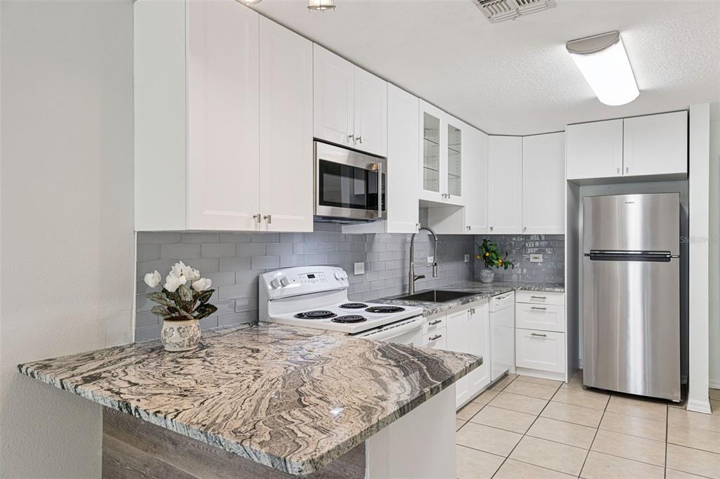 238 Ridge Crest Loop Minneola, FL 34715 - Photo 8 of 40