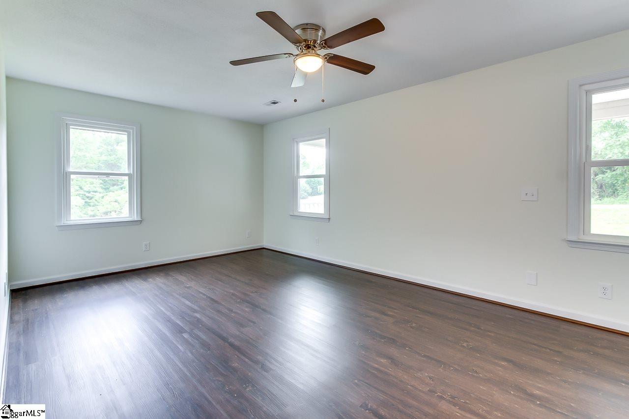 300 State Rd S-42-657 Duncan, SC 29334 - Photo 11 of 21