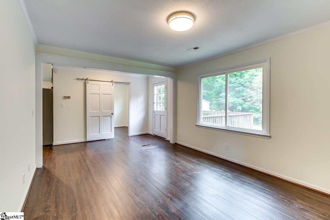 300 State Rd S-42-657 Duncan, SC 29334 - Photo 10 of 21