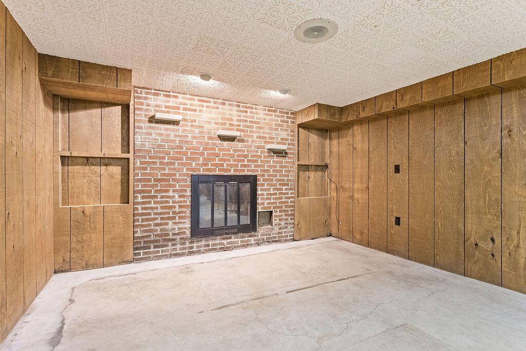 3054 Westwick Road Columbus, OH 43232 - Photo 19 of 37 7G5A3181