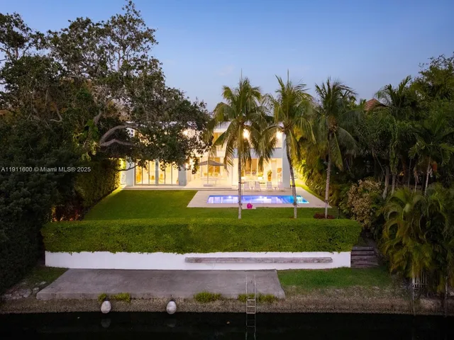 $8,200,000 | 6300 Caballero Boulevard, Coral Gables, FL 33146