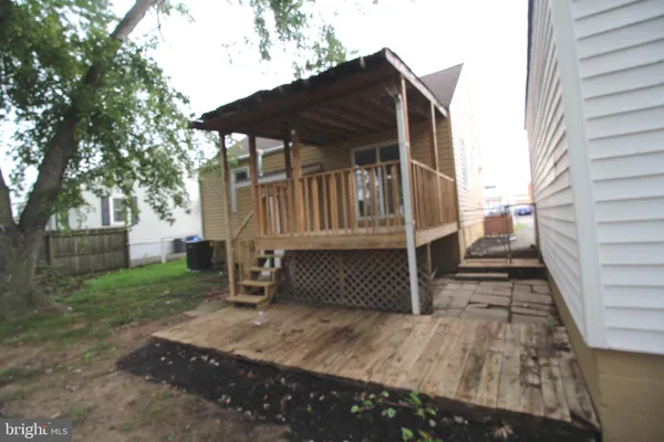 $2,600 | 548 South Marlyn Avenue, Essex, MD 21221