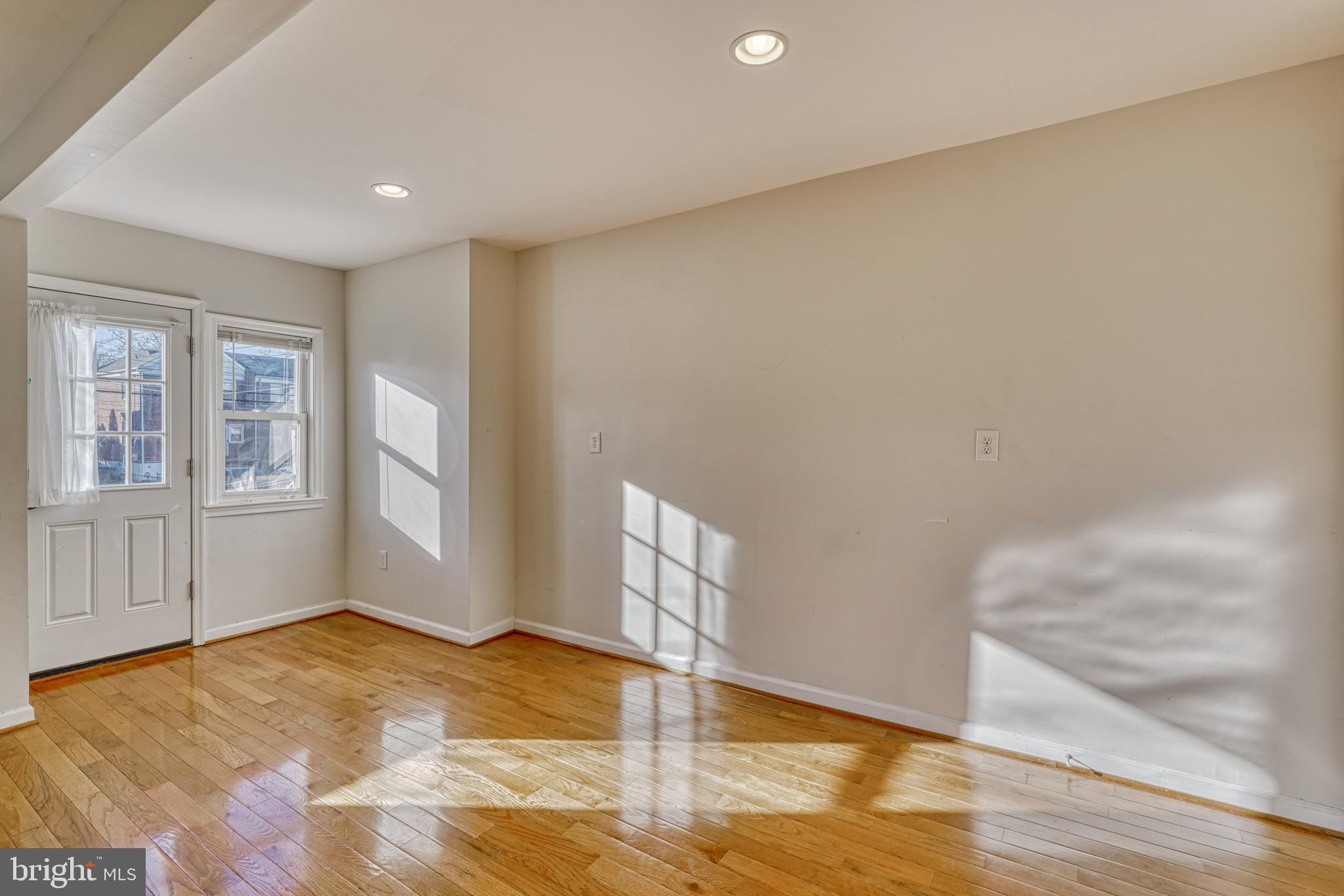 2960 Cornwall Road Dundalk, MD 21222 - Photo 3 of 32 Dining Space