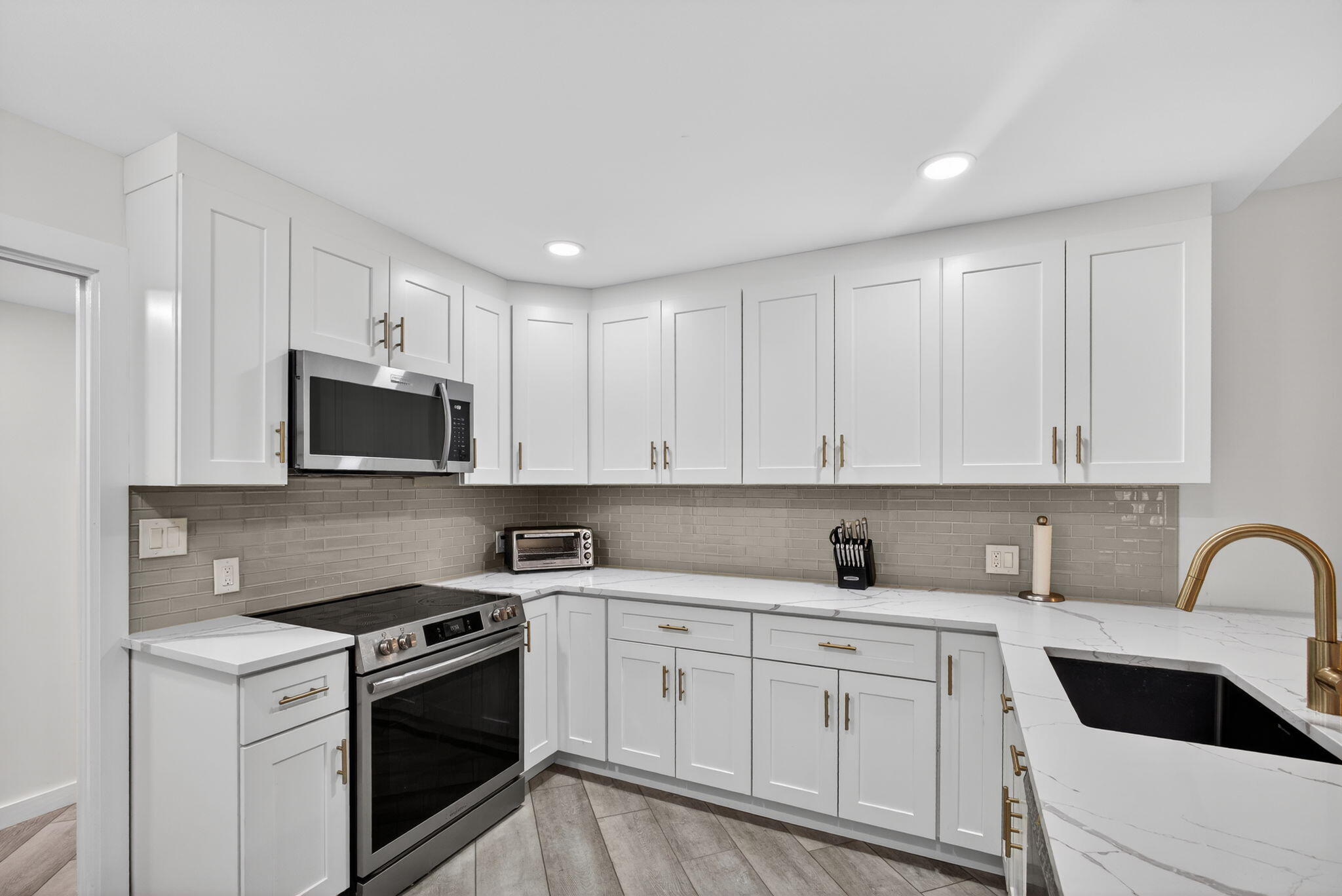 19149 Southeast Sea Turtle Court, Unit 105 Jupiter, FL 33469 - Photo 16 of 46 21-web-or-mls-5D1A6014