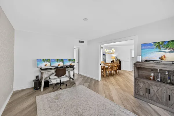 $725,000 | 19149 Southeast Sea Turtle Court, Unit 105, Jupiter, FL 33469