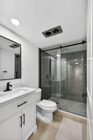 $725,000 | 19149 Southeast Sea Turtle Court, Unit 105, Jupiter, FL 33469