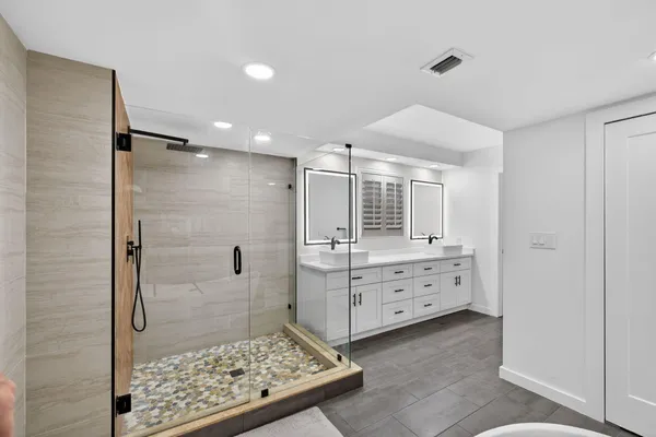 $725,000 | 19149 Southeast Sea Turtle Court, Unit 105, Jupiter, FL 33469