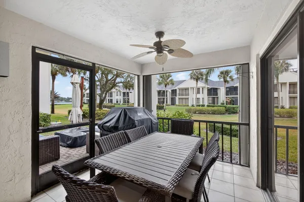 $725,000 | 19149 Southeast Sea Turtle Court, Unit 105, Jupiter, FL 33469