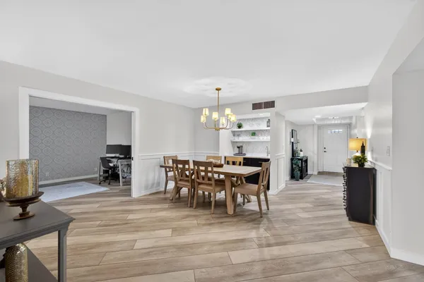 $725,000 | 19149 Southeast Sea Turtle Court, Unit 105, Jupiter, FL 33469