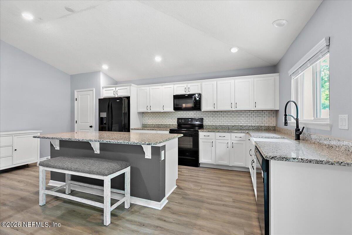 231 Rittburn Lane St. Johns, FL 32259 - Photo 6 of 18 06-Kitchen