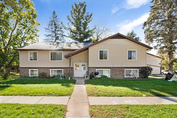 $600,000 | 114 West Grant Street, Poynette, WI 53955