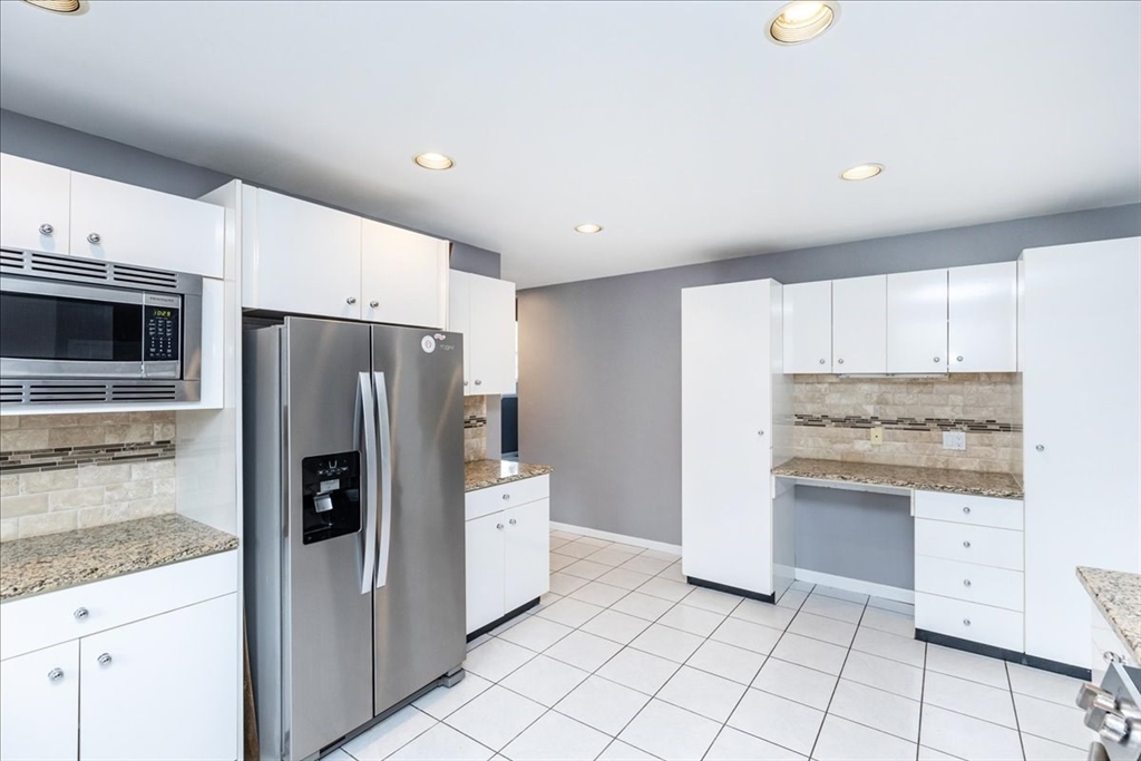 2 Randell Road Saugus, MA 01906 - Photo 13 of 42