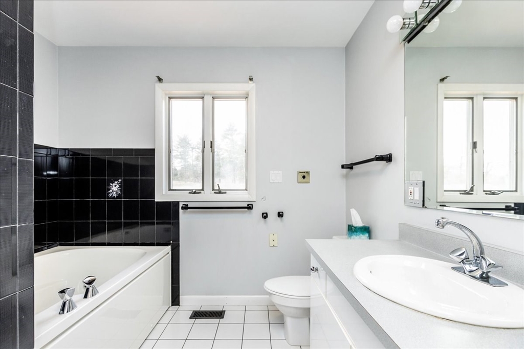 2 Randell Road Saugus, MA 01906 - Photo 25 of 42