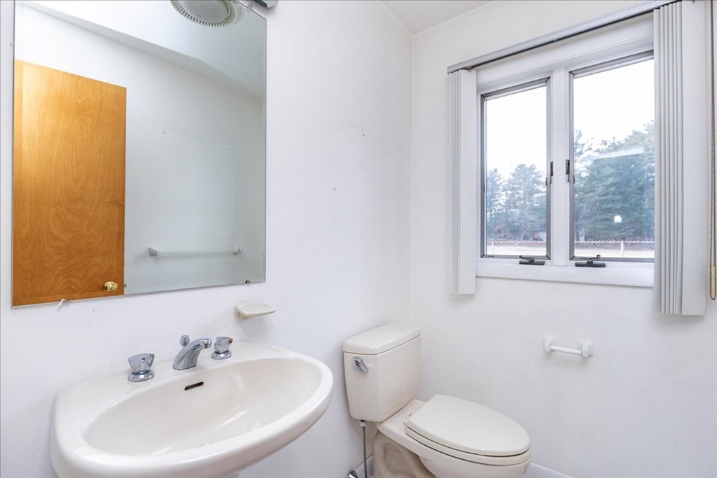 2 Randell Road Saugus, MA 01906 - Photo 34 of 42