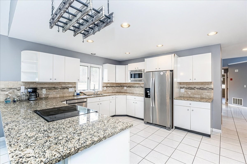 2 Randell Road Saugus, MA 01906 - Photo 10 of 42