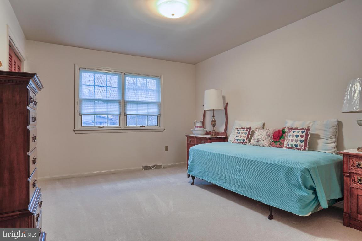 1520 Valley Road Lancaster, PA 17603 - Photo 24 of 36 Gallery Image 24