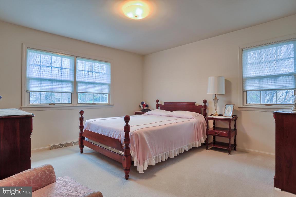 1520 Valley Road Lancaster, PA 17603 - Photo 25 of 36 Gallery Image 25