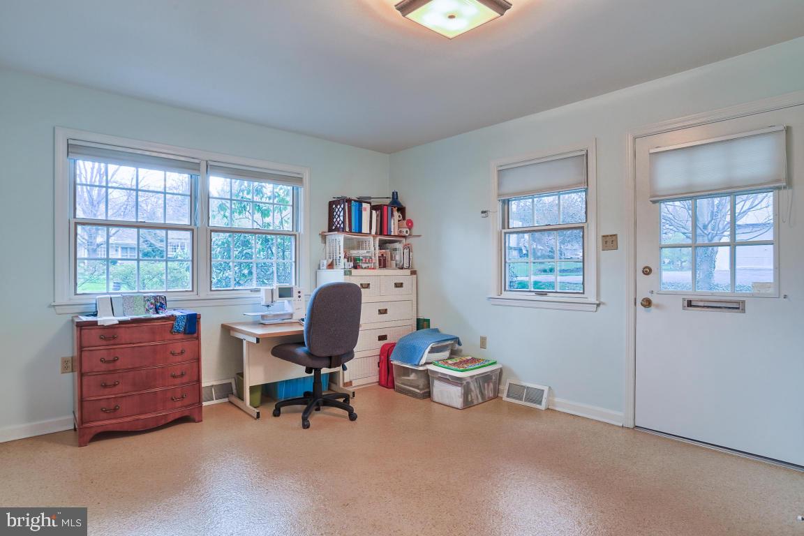 1520 Valley Road Lancaster, PA 17603 - Photo 27 of 36 Gallery Image 27