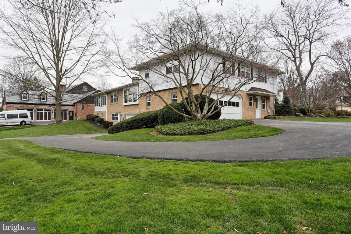 1520 Valley Road Lancaster, PA 17603 - Photo 5 of 36 Gallery Image 5