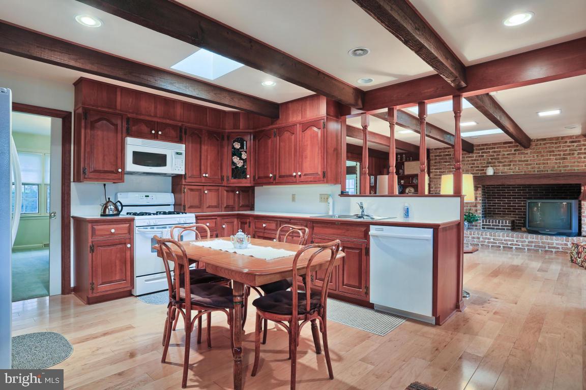 1520 Valley Road Lancaster, PA 17603 - Photo 9 of 36 Gallery Image 9