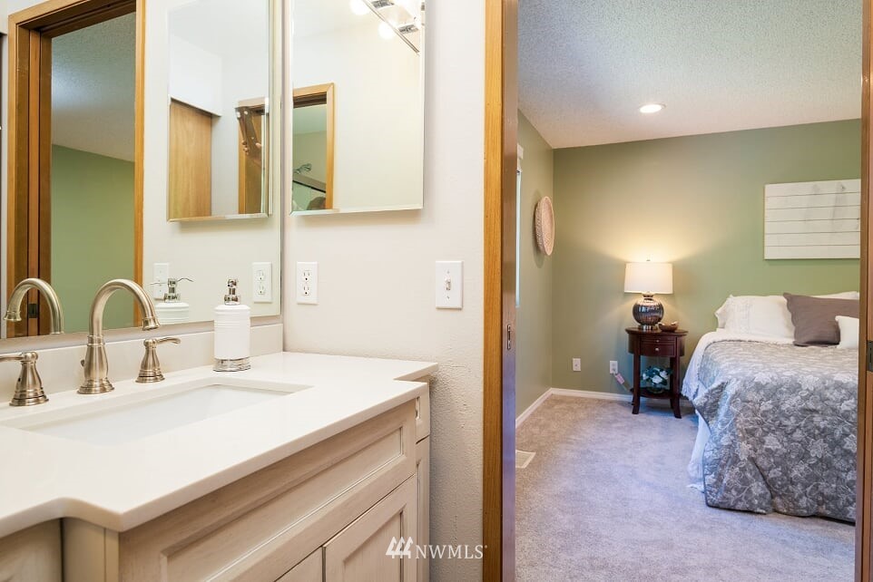 156 Whitman Court Northeast Renton, WA 98059 - Photo 16 of 40 Gallery Image 16